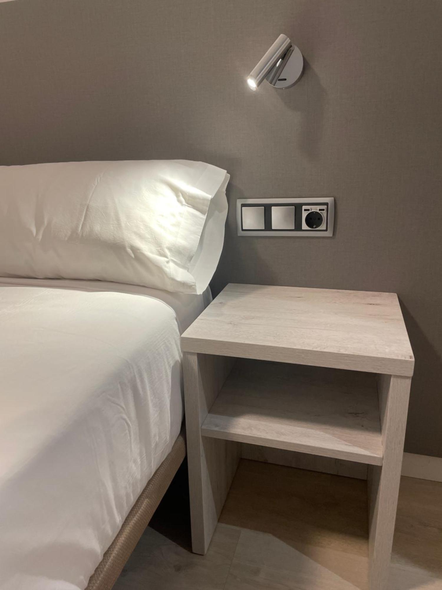 Hostal Pirineos Aínsa Exteriör bild
